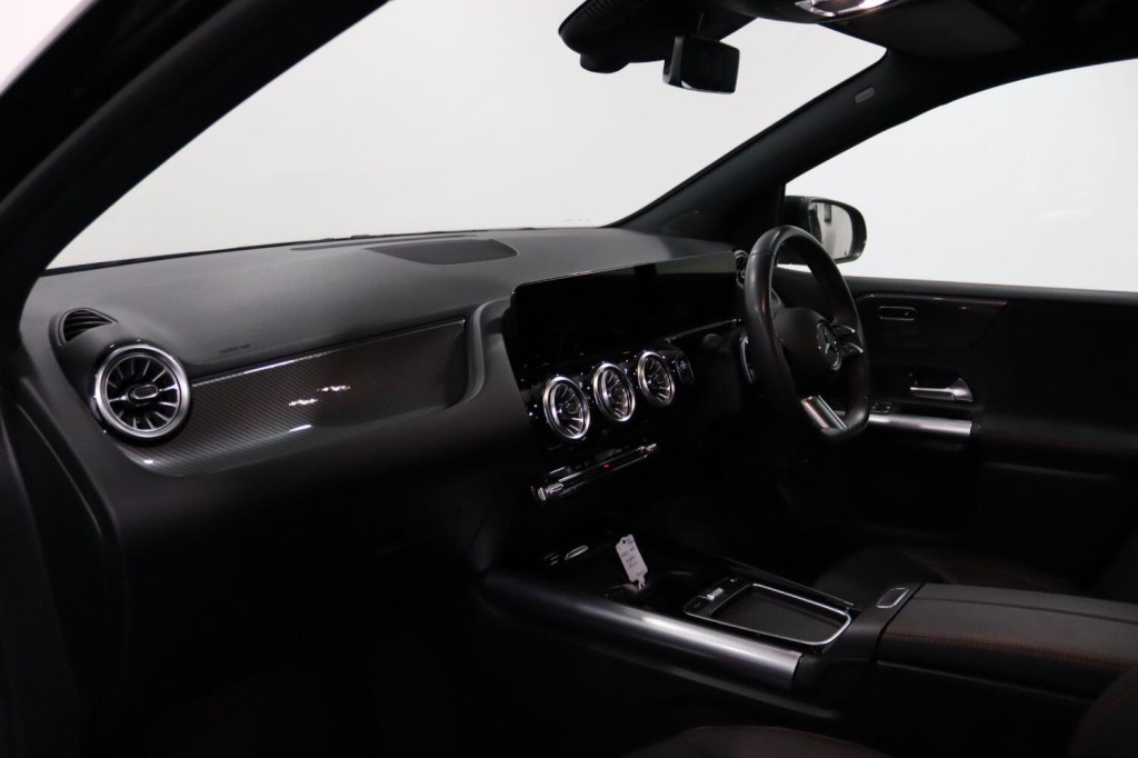 MERCEDES-BENZ B CLASS 2.0 B200d AMG Line 2023