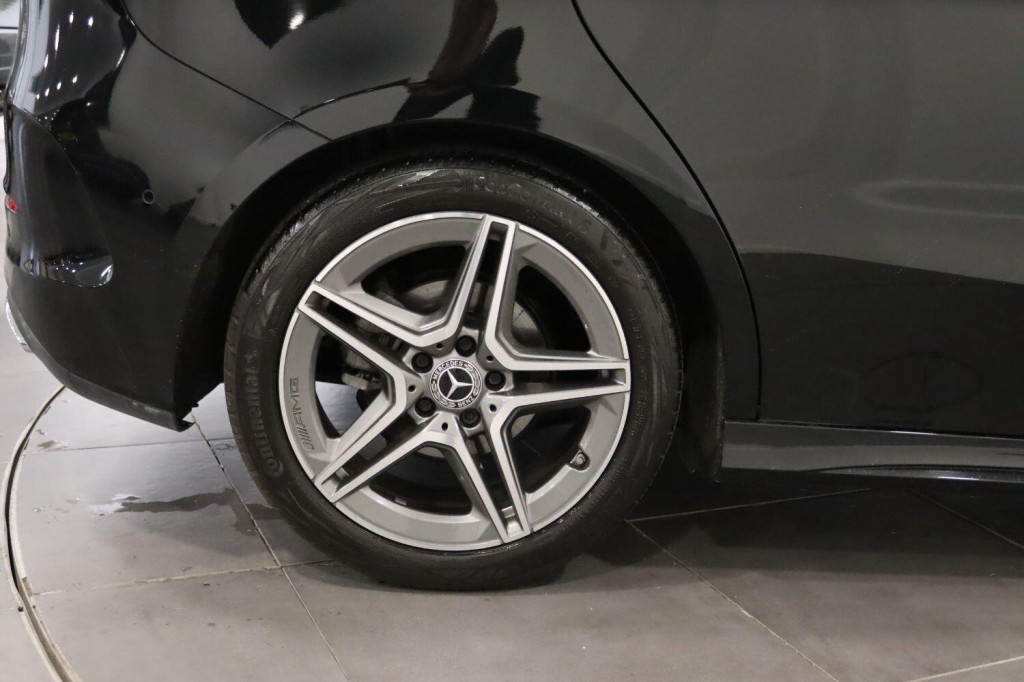MERCEDES-BENZ B CLASS 2.0 B200d AMG Line 2023