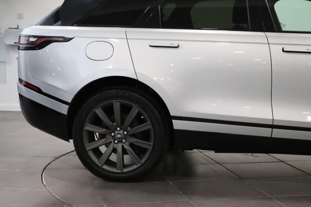 LAND ROVER RANGE ROVER VELAR 2.0 D240 R-Dynamic HSE 2018