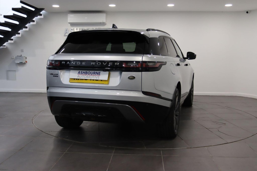 LAND ROVER RANGE ROVER VELAR 2.0 D240 R-Dynamic HSE 2018