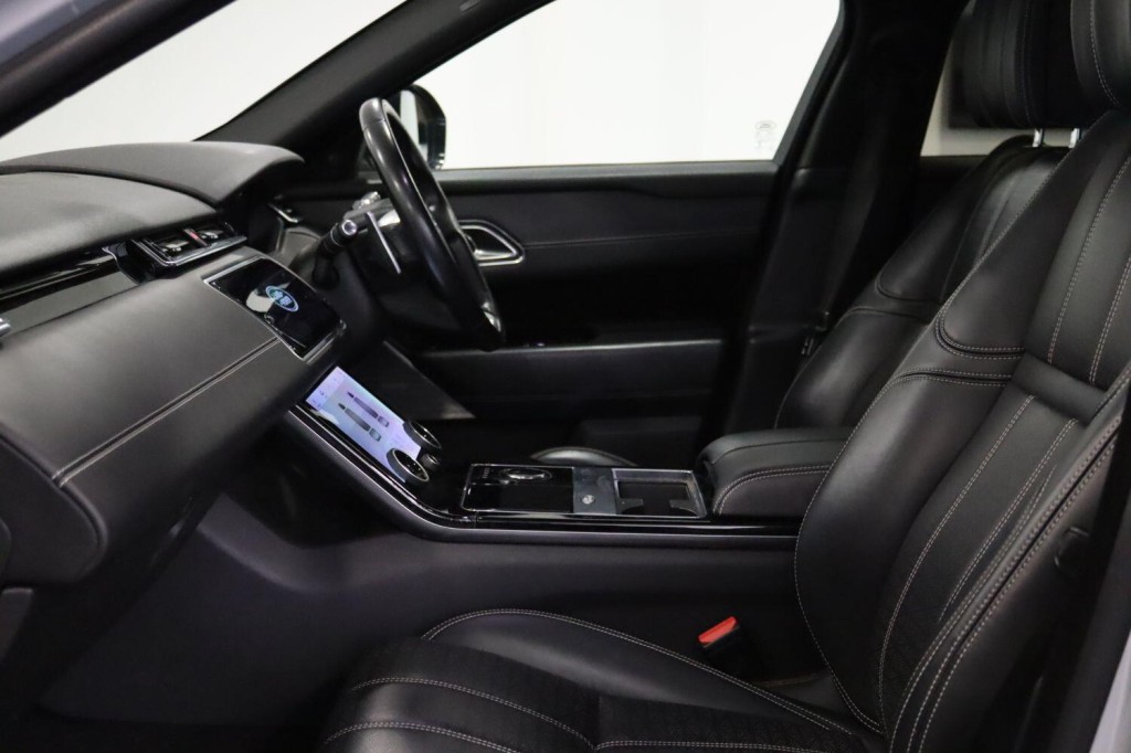LAND ROVER RANGE ROVER VELAR 2.0 D240 R-Dynamic HSE 2018