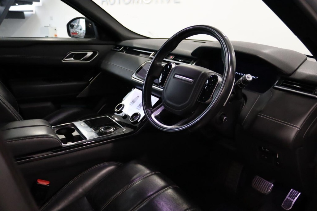 LAND ROVER RANGE ROVER VELAR 2.0 D240 R-Dynamic HSE 2018