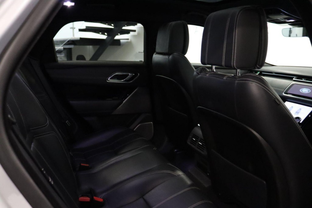 LAND ROVER RANGE ROVER VELAR 2.0 D240 R-Dynamic HSE 2018