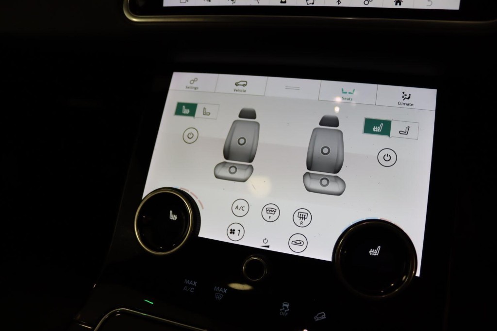 LAND ROVER RANGE ROVER VELAR 2.0 D240 R-Dynamic HSE 2018