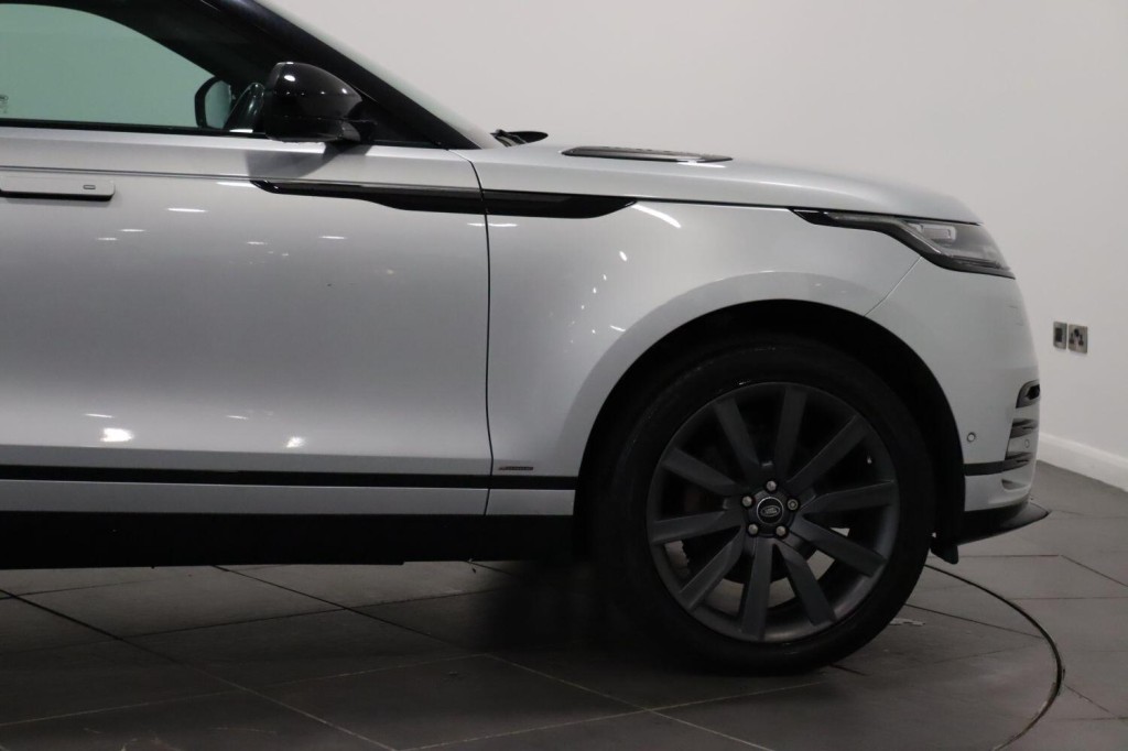 LAND ROVER RANGE ROVER VELAR 2.0 D240 R-Dynamic HSE 2018