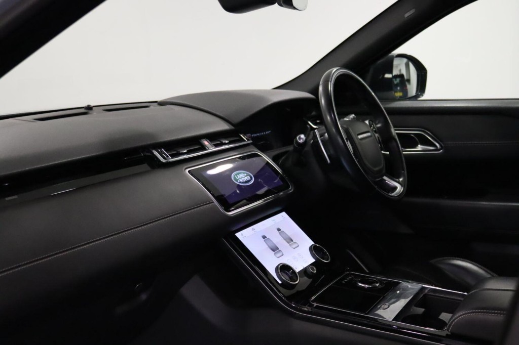 LAND ROVER RANGE ROVER VELAR 2.0 D240 R-Dynamic HSE 2018