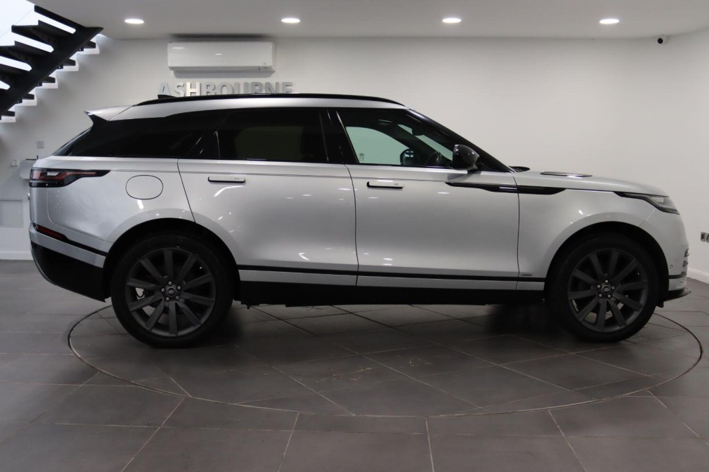 LAND ROVER RANGE ROVER VELAR 2.0 D240 R-Dynamic HSE 2018