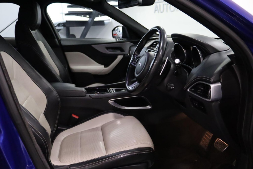 JAGUAR F-PACE 2.0 D240 R-Sport 2018