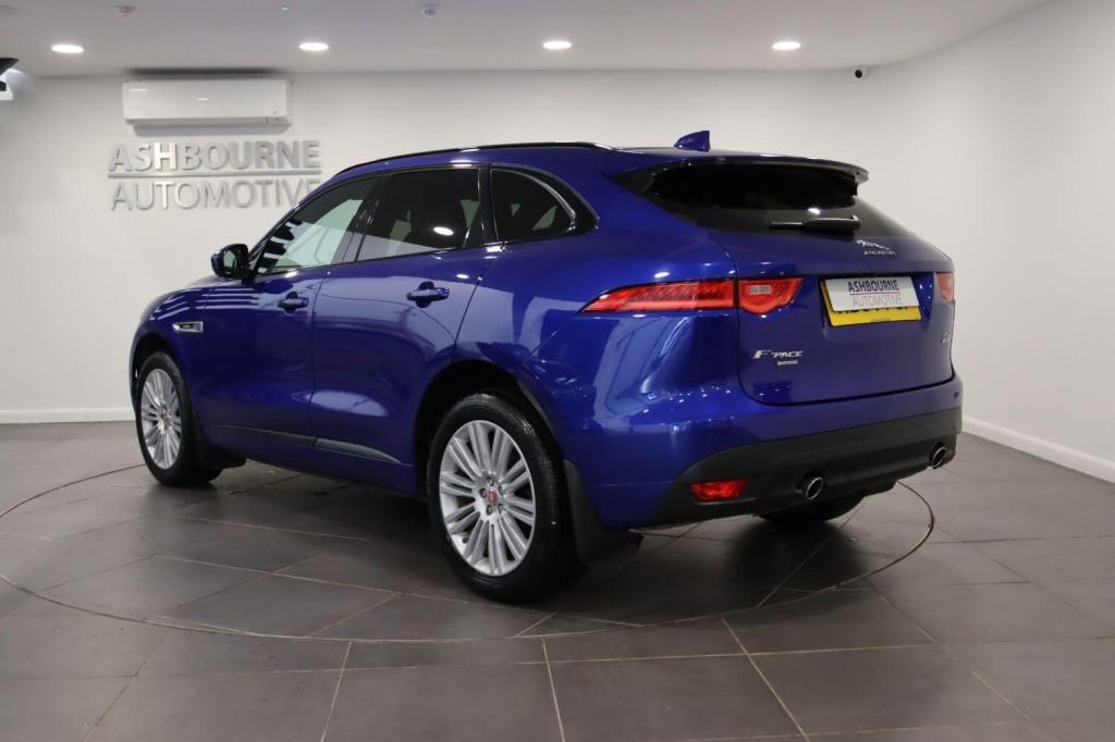 JAGUAR F-PACE 2.0 D240 R-Sport 2018