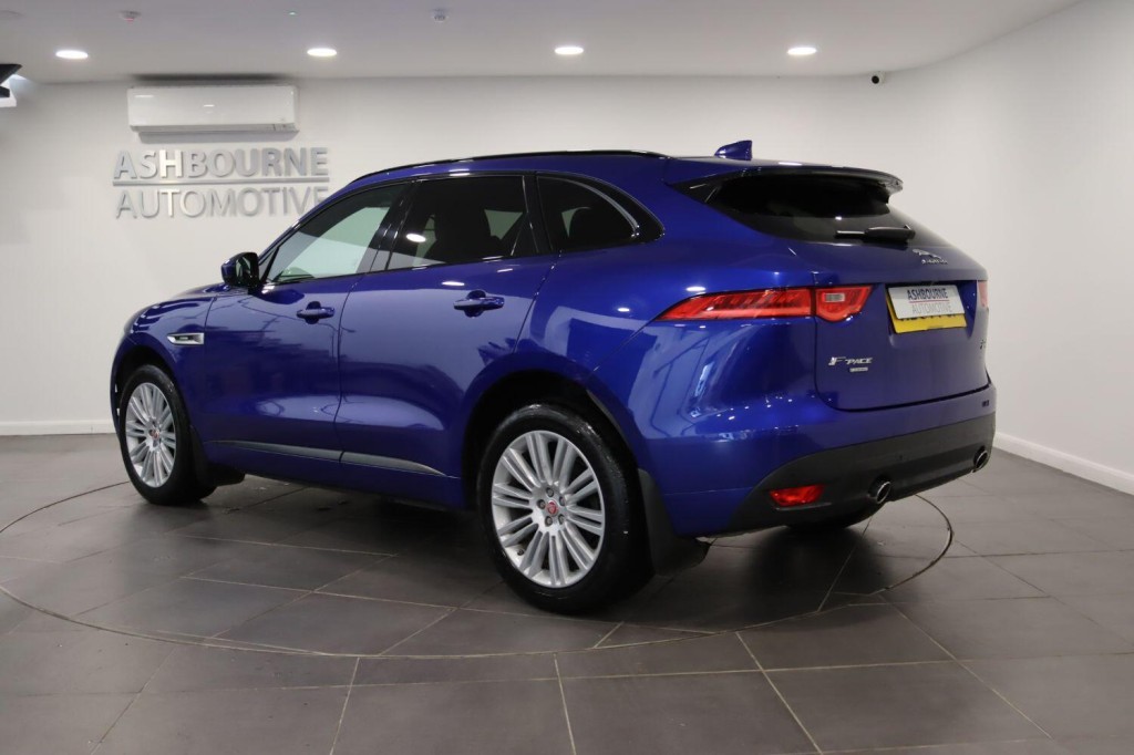JAGUAR F-PACE 2.0 D240 R-Sport 2018