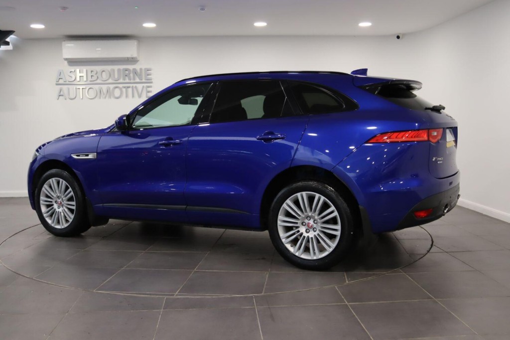 JAGUAR F-PACE 2.0 D240 R-Sport 2018