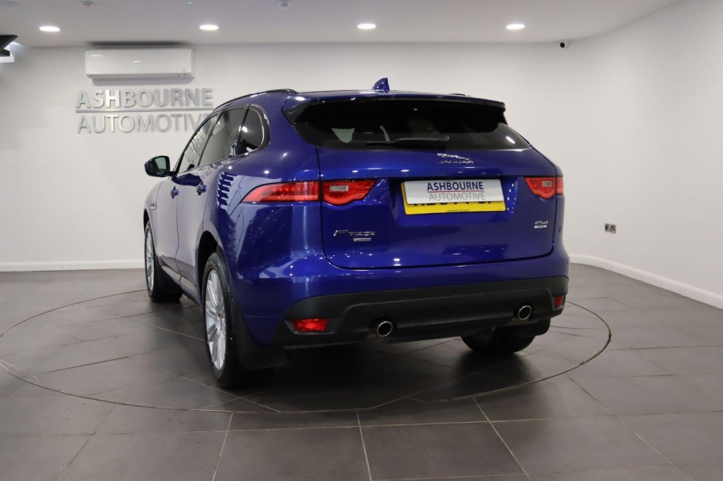 JAGUAR F-PACE 2.0 D240 R-Sport 2018
