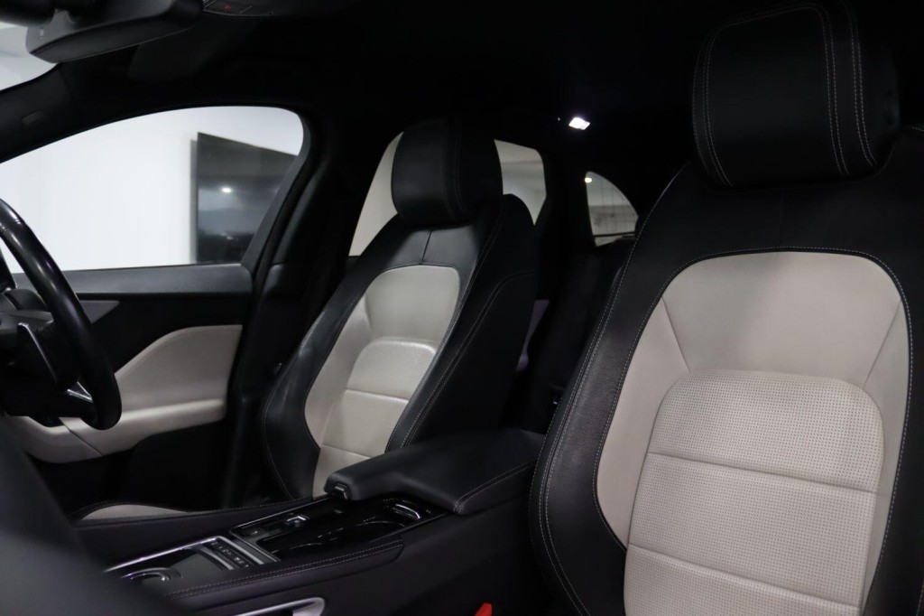 JAGUAR F-PACE 2.0 D240 R-Sport 2018