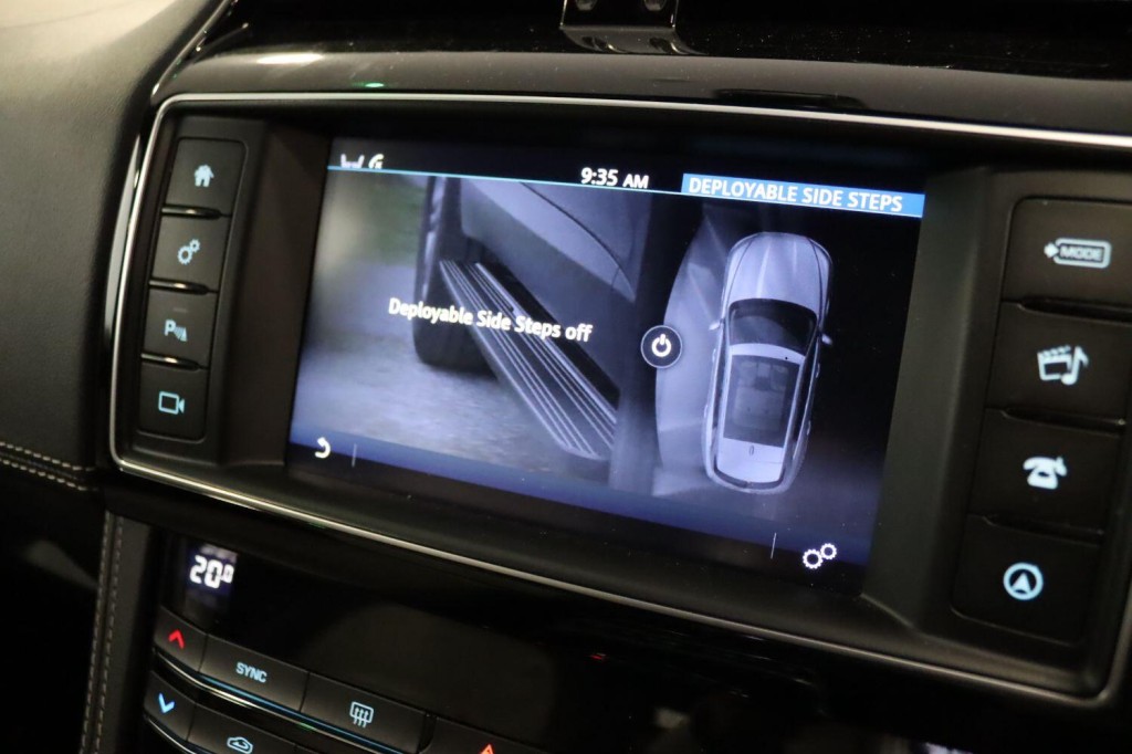 JAGUAR F-PACE 2.0 D240 R-Sport 2018