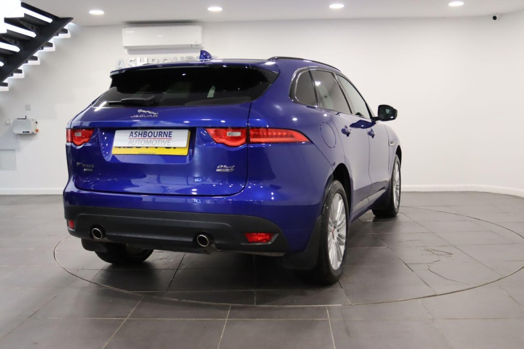 JAGUAR F-PACE 2.0 D240 R-Sport 2018