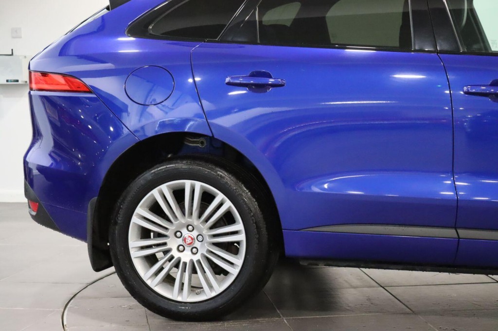 JAGUAR F-PACE 2.0 D240 R-Sport 2018