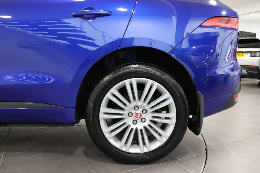 JAGUAR F-PACE 2.0 D240 R-Sport 2018