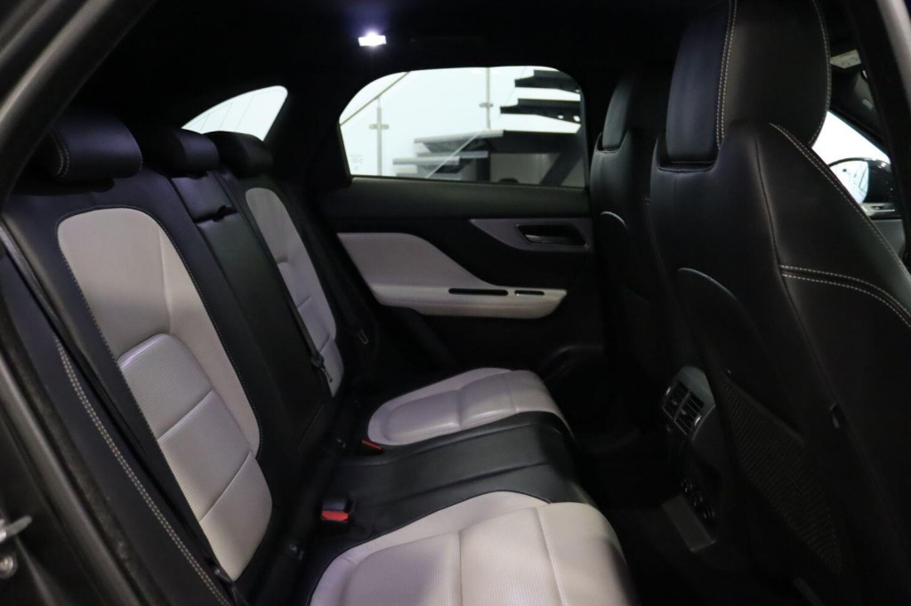 JAGUAR F-PACE 2.0 D240 R-Sport 2018