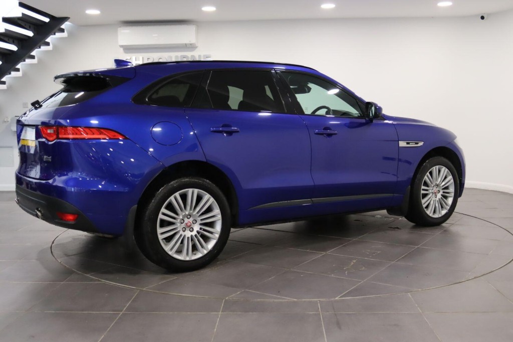 JAGUAR F-PACE 2.0 D240 R-Sport 2018