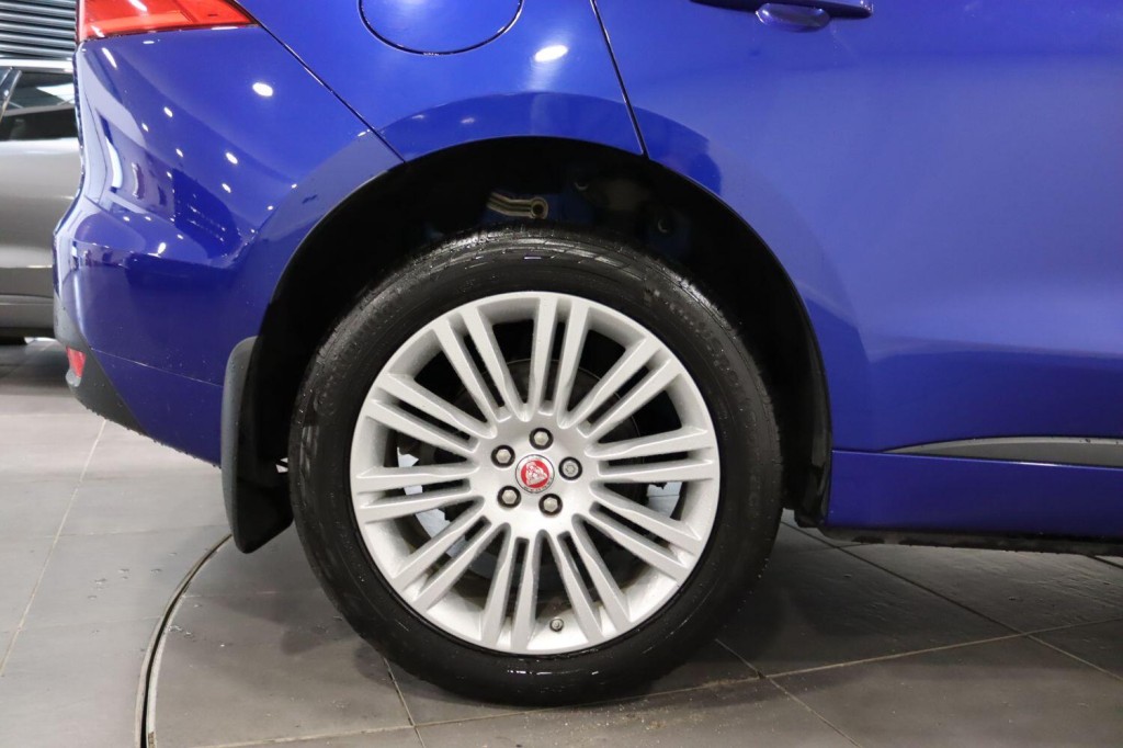 JAGUAR F-PACE 2.0 D240 R-Sport 2018