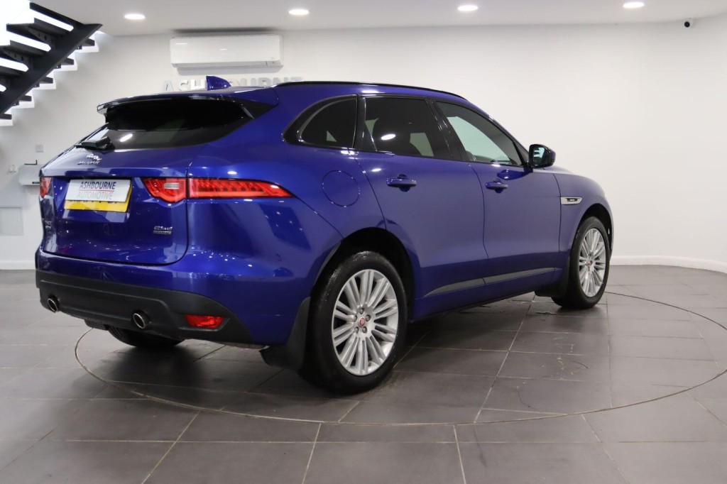 JAGUAR F-PACE 2.0 D240 R-Sport 2018