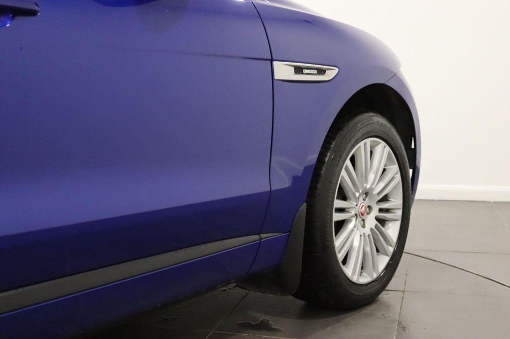 JAGUAR F-PACE 2.0 D240 R-Sport 2018