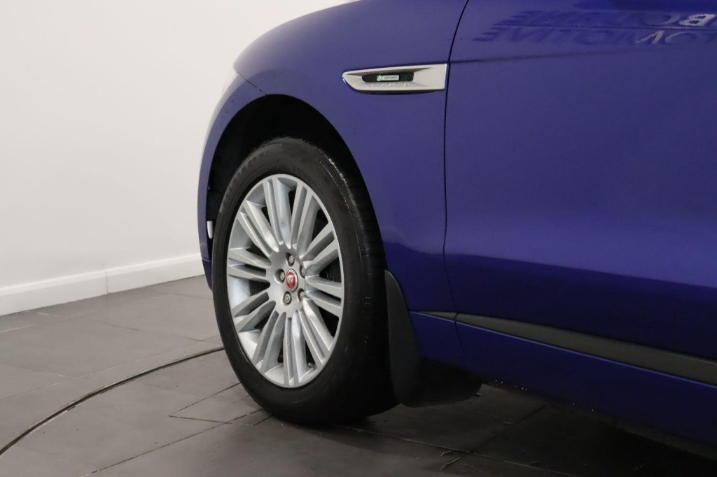 JAGUAR F-PACE 2.0 D240 R-Sport 2018