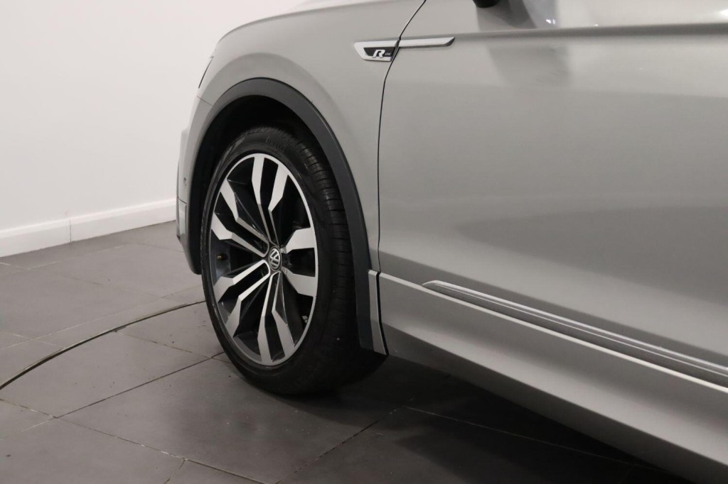 VOLKSWAGEN TIGUAN 1.5 TSI EVO R-Line Tech 2020