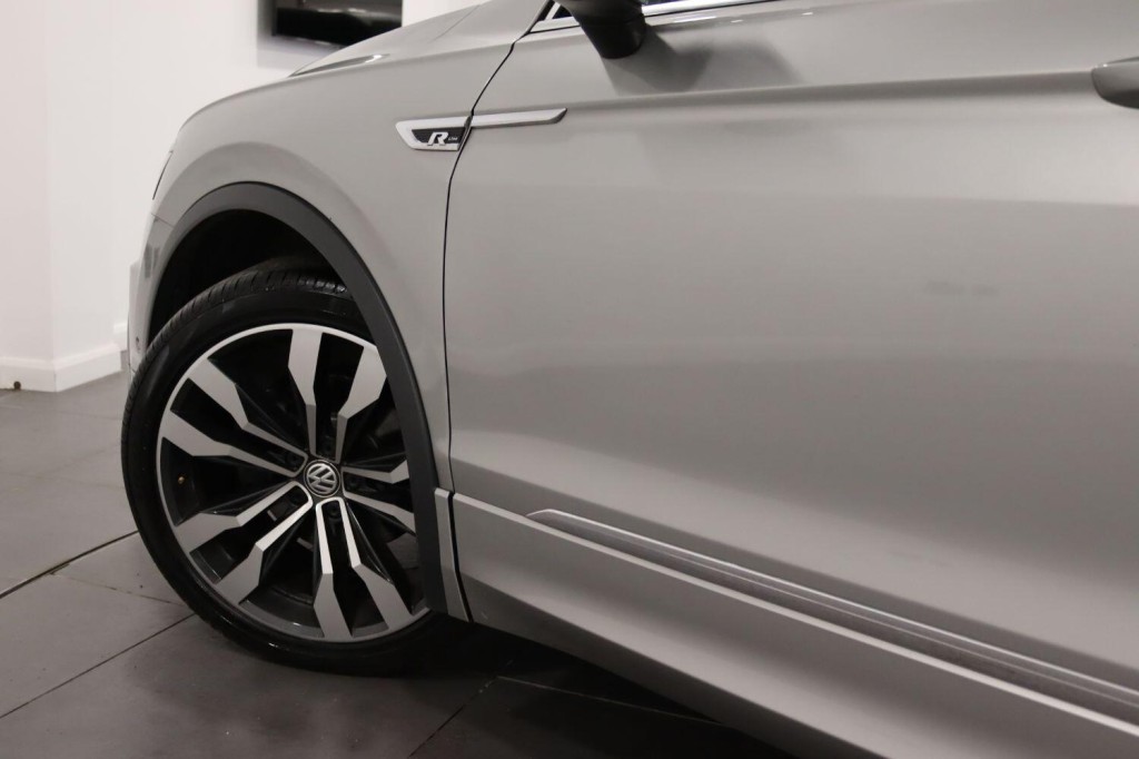 VOLKSWAGEN TIGUAN 1.5 TSI EVO R-Line Tech 2020