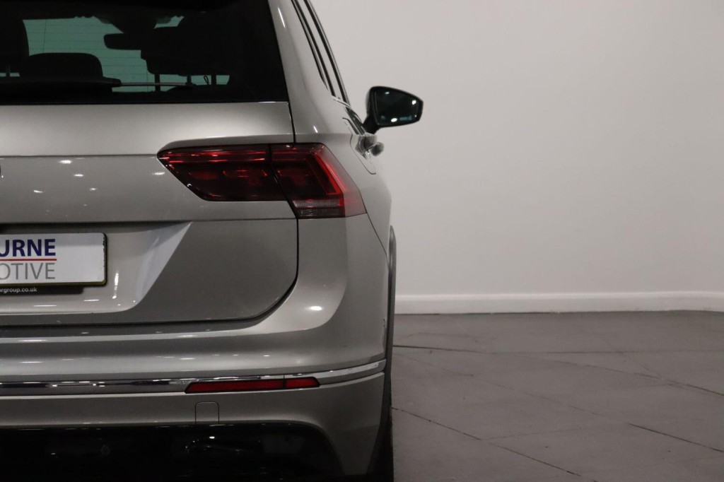 VOLKSWAGEN TIGUAN 1.5 TSI EVO R-Line Tech 2020
