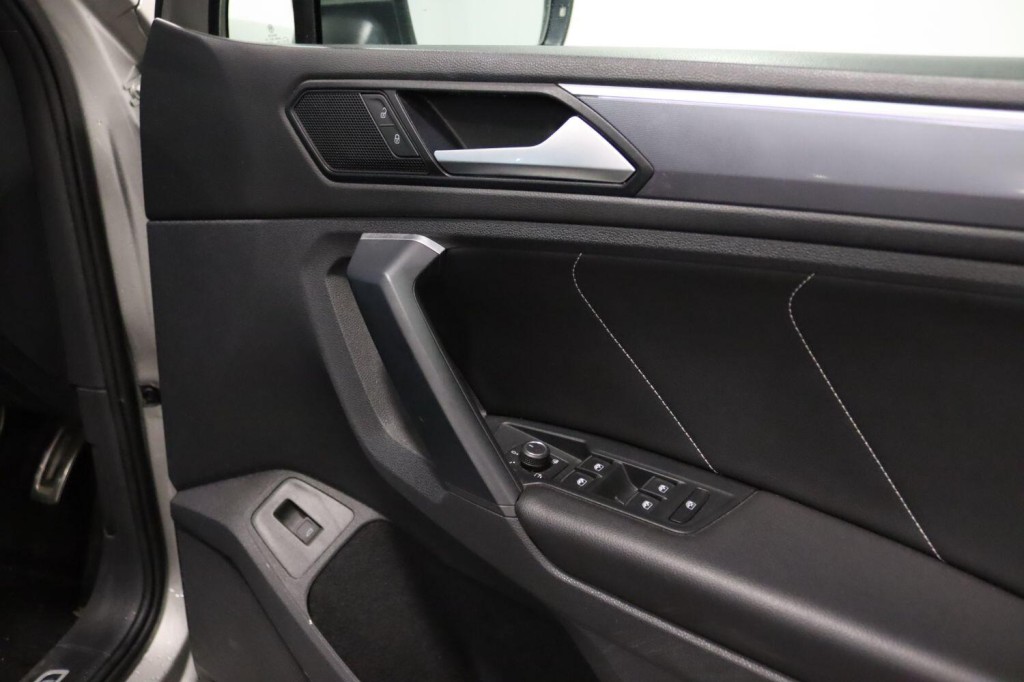 VOLKSWAGEN TIGUAN 1.5 TSI EVO R-Line Tech 2020