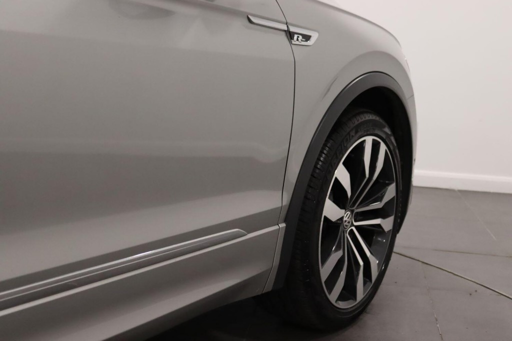 VOLKSWAGEN TIGUAN 1.5 TSI EVO R-Line Tech 2020