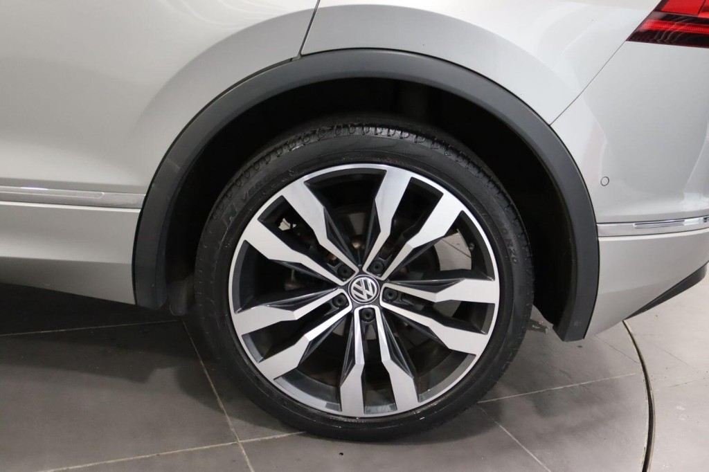 VOLKSWAGEN TIGUAN 1.5 TSI EVO R-Line Tech 2020