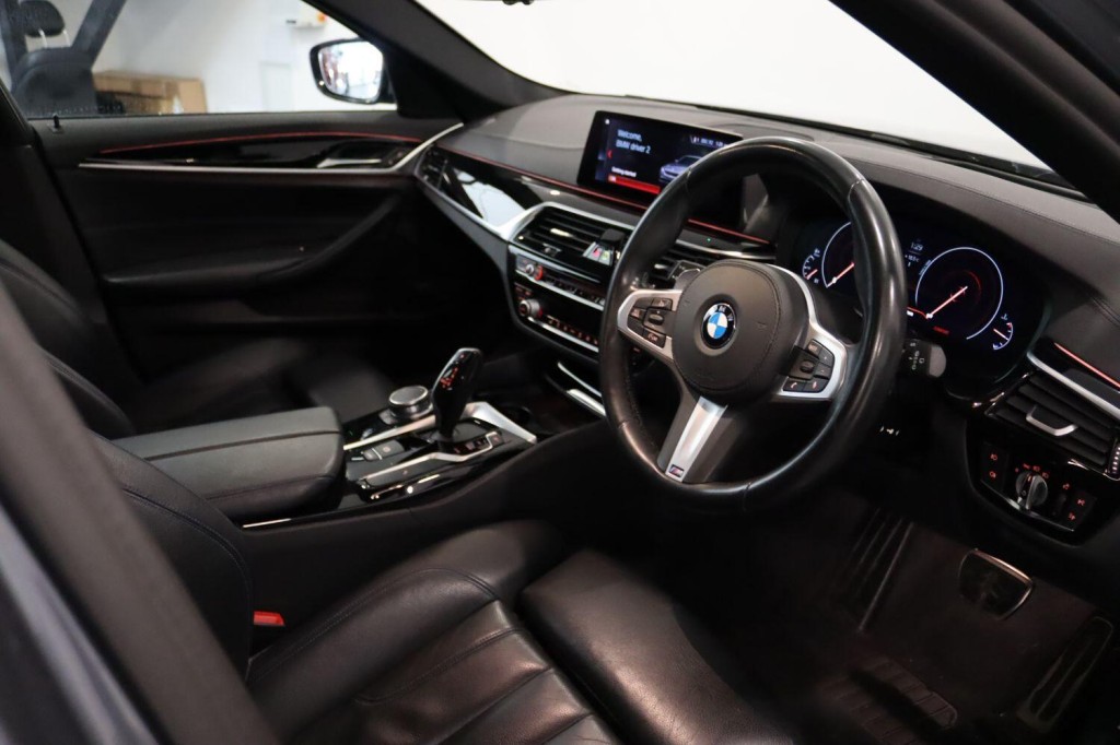 BMW 5 SERIES 2.0 520d xDrive M Sport Touring 2020