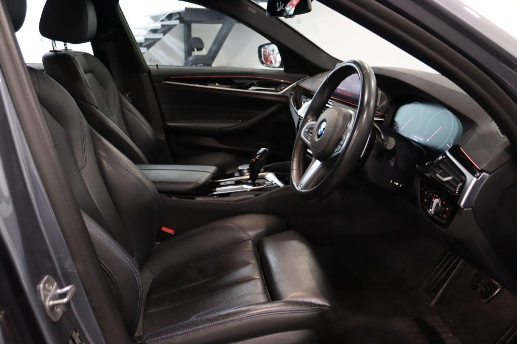 BMW 5 SERIES 2.0 520d xDrive M Sport Touring 2020