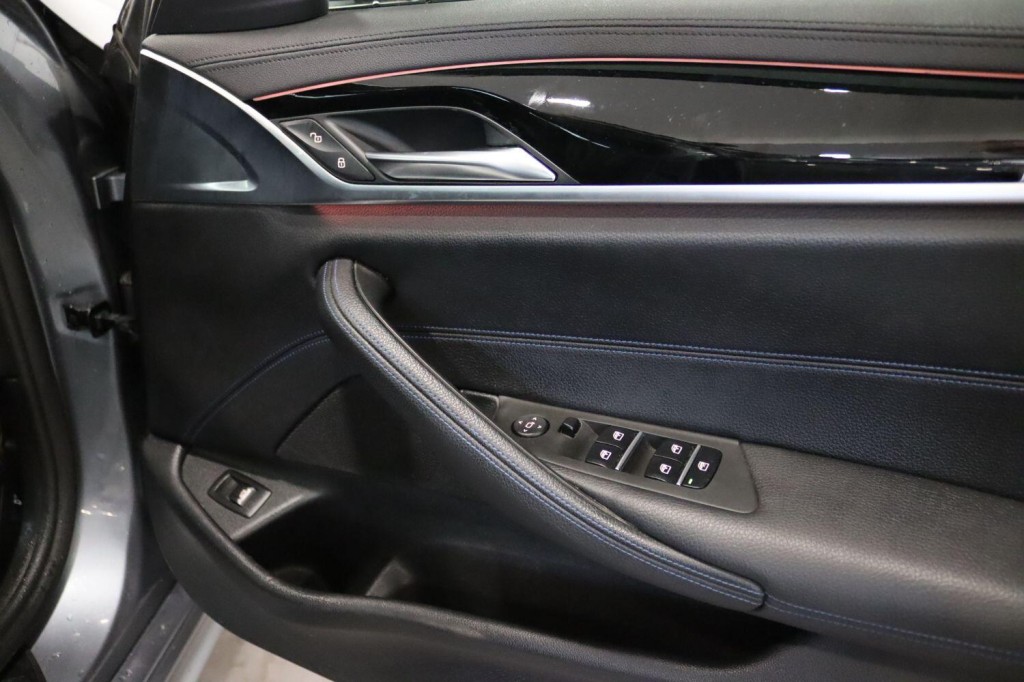 BMW 5 SERIES 2.0 520d xDrive M Sport Touring 2020