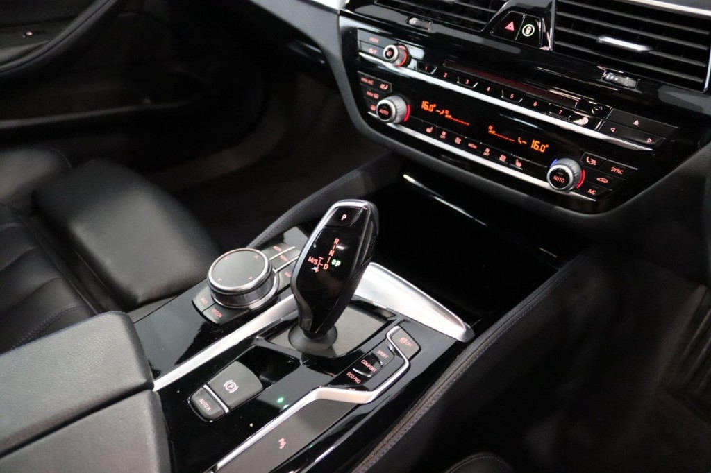 BMW 5 SERIES 2.0 520d xDrive M Sport Touring 2020