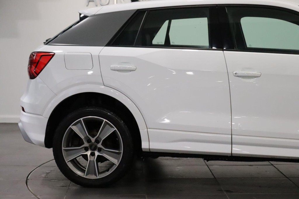 AUDI Q2 1.0 TFSI 30 S line 2020