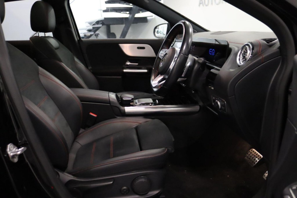 MERCEDES-BENZ EQA EQA 250+ 70.5kWh AMG Line 2022