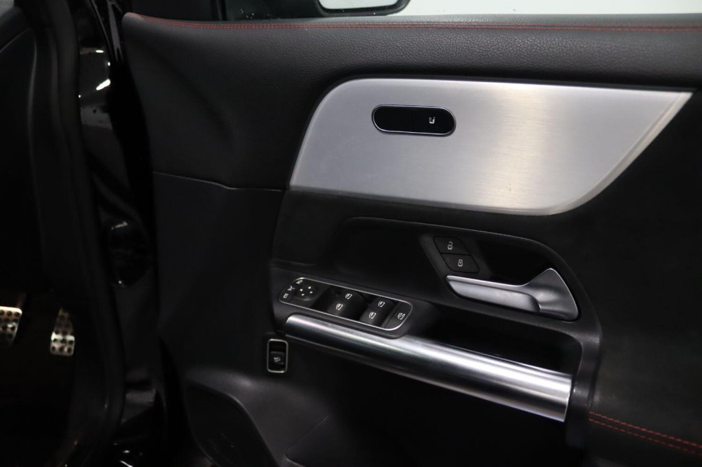 MERCEDES-BENZ EQA EQA 250+ 70.5kWh AMG Line 2022