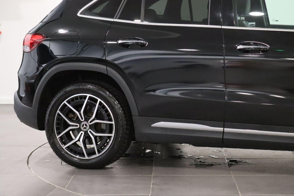 MERCEDES-BENZ EQA EQA 250+ 70.5kWh AMG Line 2022