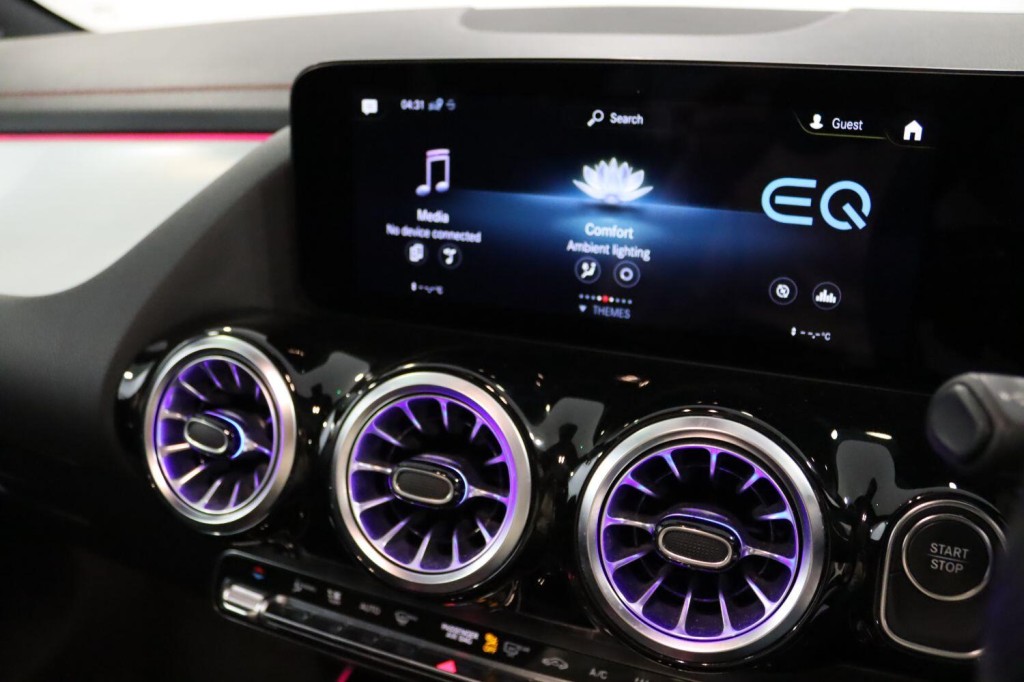 MERCEDES-BENZ EQA EQA 250+ 70.5kWh AMG Line 2022