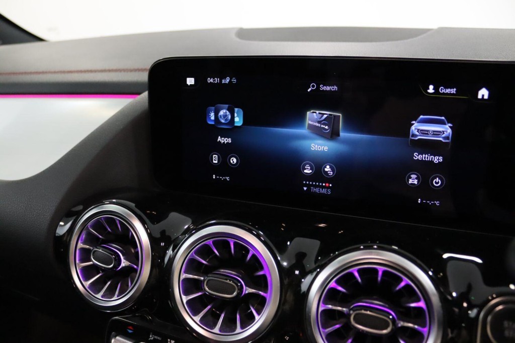 MERCEDES-BENZ EQA EQA 250+ 70.5kWh AMG Line 2022