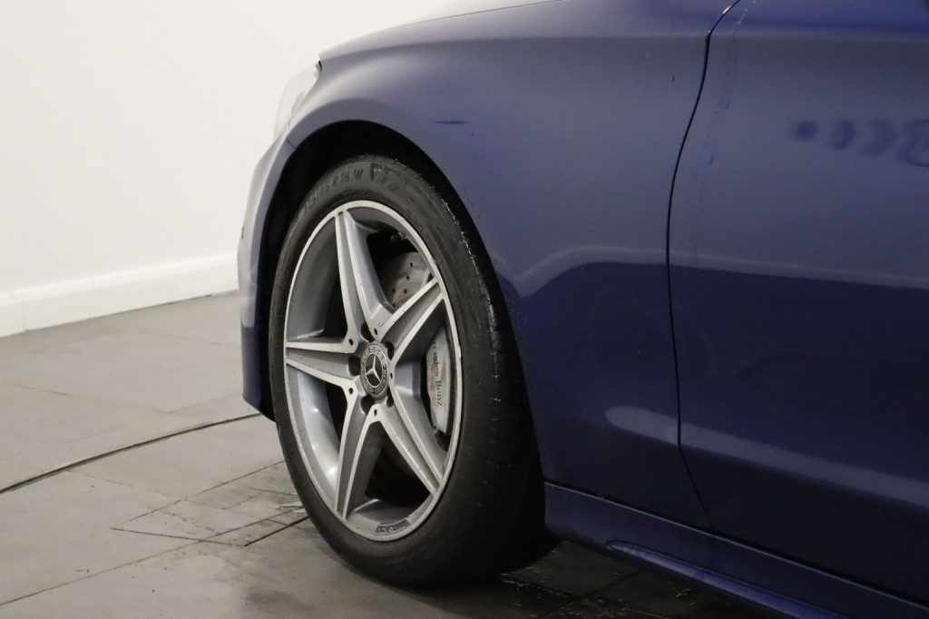 MERCEDES-BENZ C CLASS 2.1 C300dh AMG Line 2018