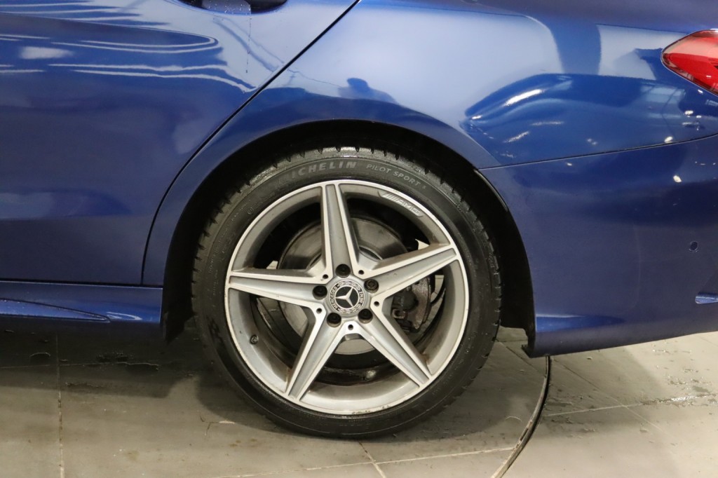 MERCEDES-BENZ C CLASS 2.1 C300dh AMG Line 2018