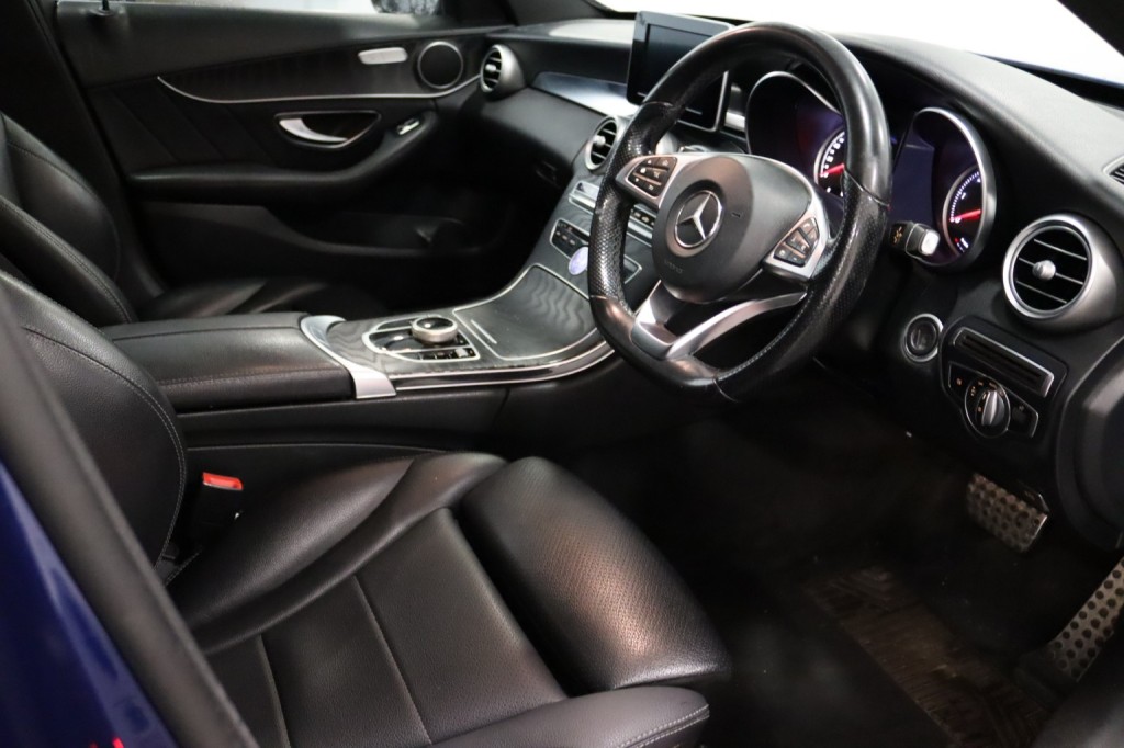 MERCEDES-BENZ C CLASS 2.1 C300dh AMG Line 2018