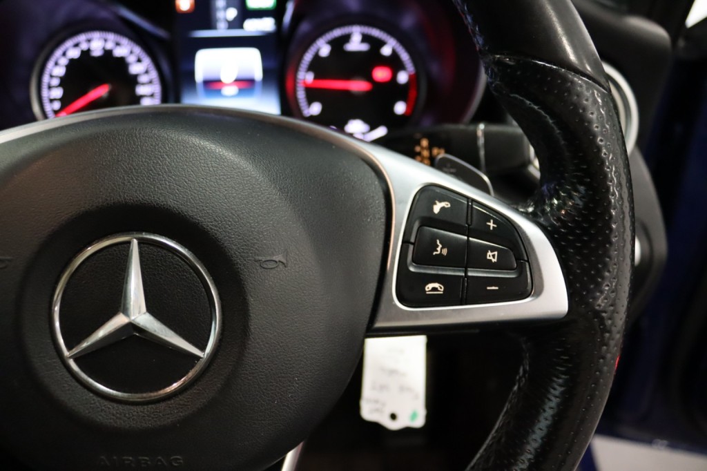 MERCEDES-BENZ C CLASS 2.1 C300dh AMG Line 2018