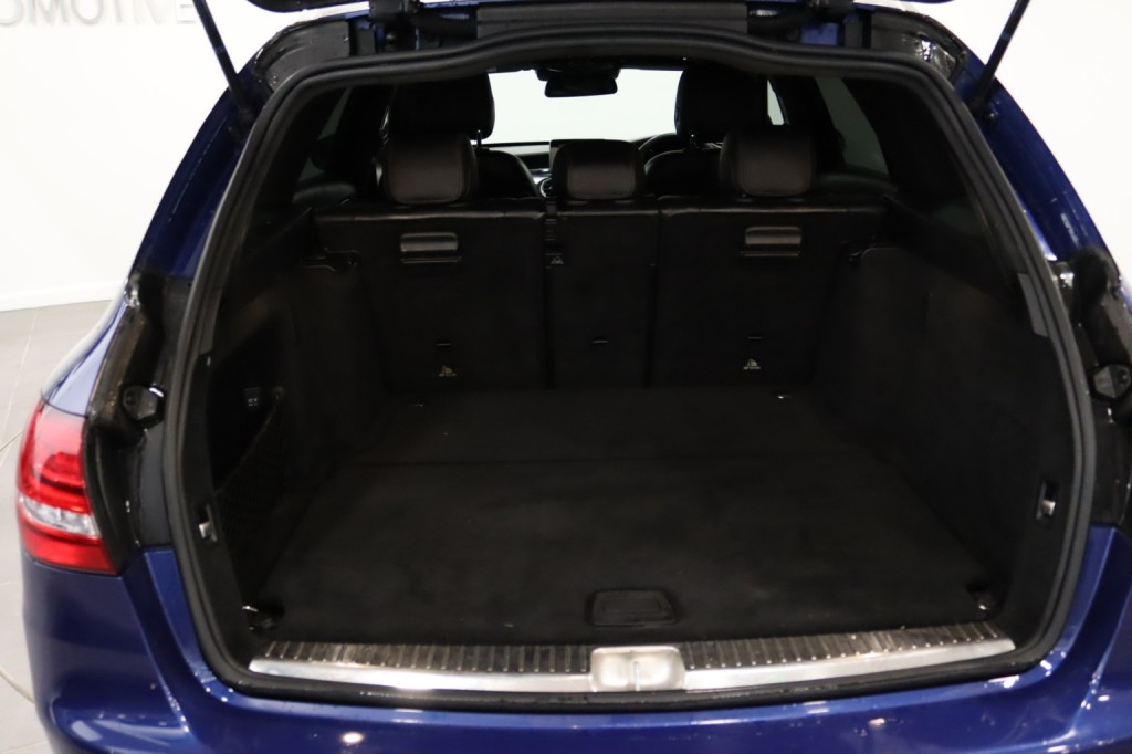 MERCEDES-BENZ C CLASS 2.1 C300dh AMG Line 2018