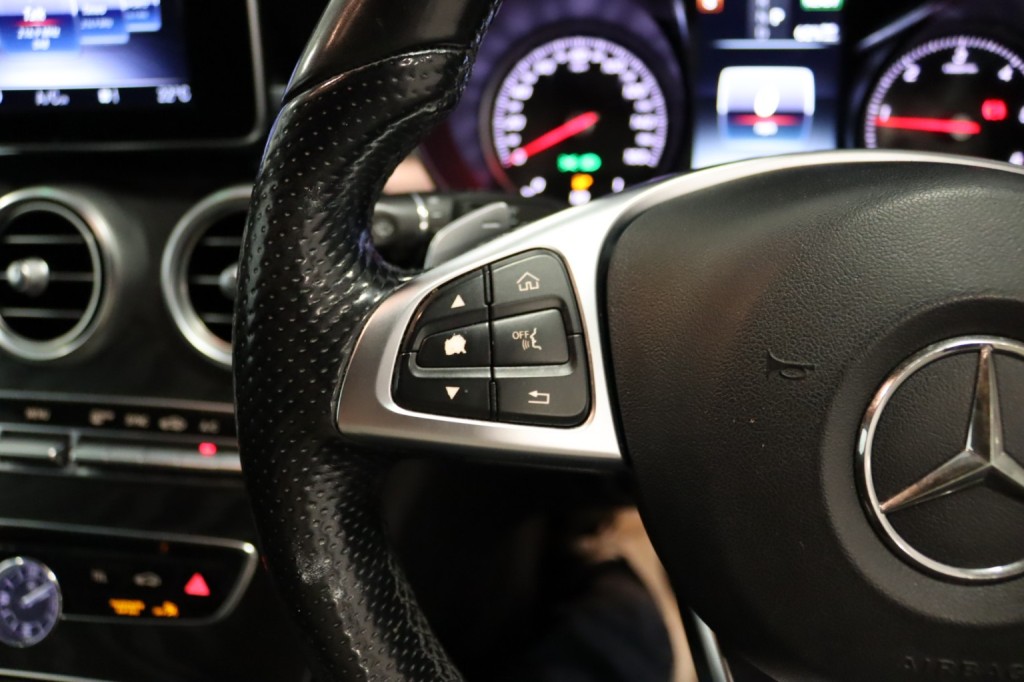 MERCEDES-BENZ C CLASS 2.1 C300dh AMG Line 2018