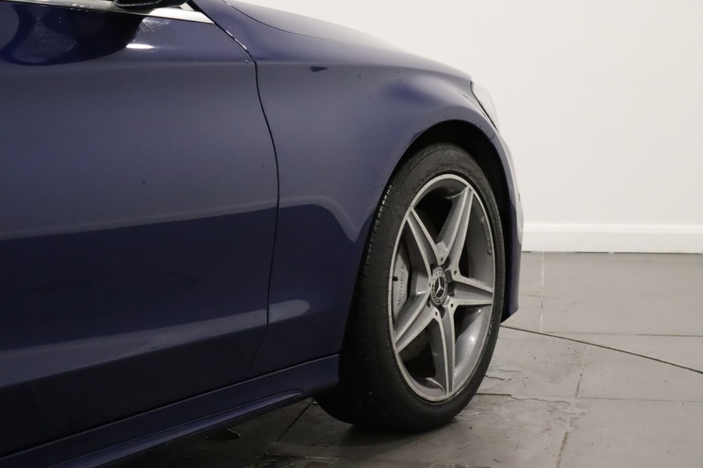 MERCEDES-BENZ C CLASS 2.1 C300dh AMG Line 2018